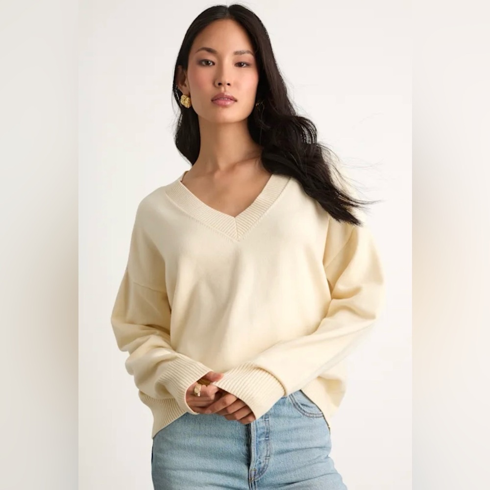 Quinee Cream V-Neckline Oversized Sweater